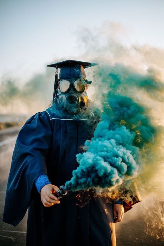 Color smoked graduation day photoshoot