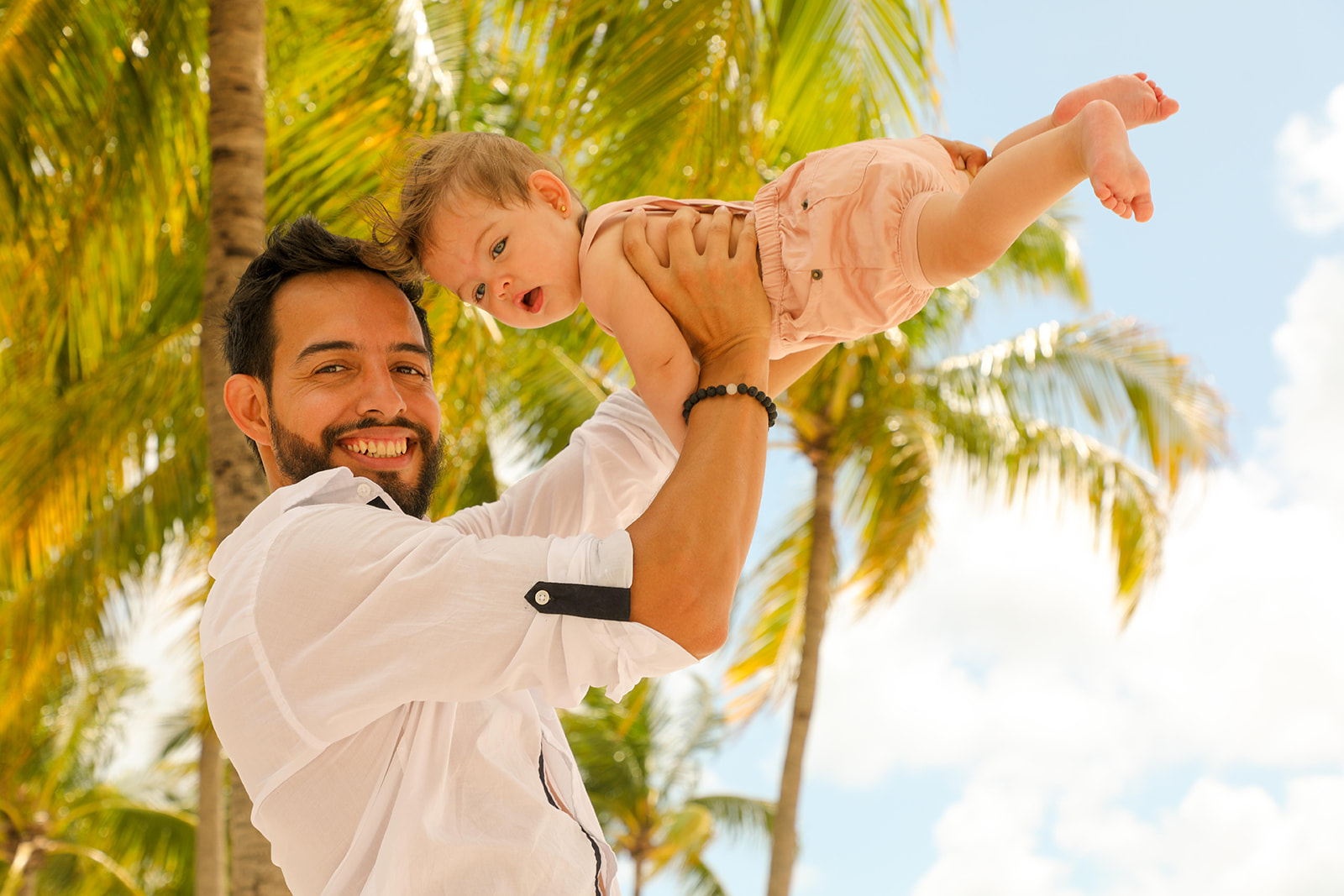 Skyviews-Miami-Observation-Wheel-family-photographer-kid-portrait