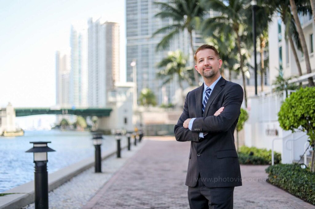 miami photographer corporate headshot linkedin brickell business 10